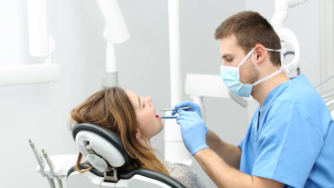 Die Bedeutung regelmäßiger Zahnarztbesuche: Warum Prävention entscheidend ist