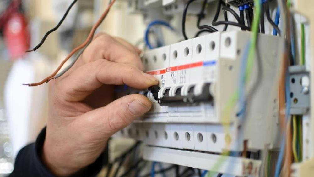 Wie man sich als externer Dienstleister auf die DGUV V3 Prüfung spezialisiert